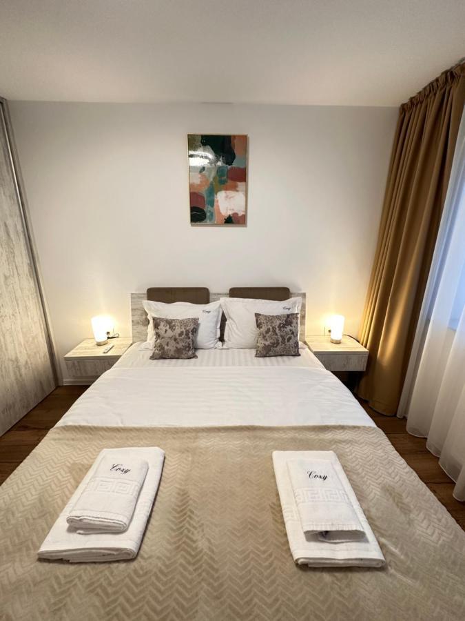 Deluxe Cozy Apartments - Coresi Mall #Brașov Exterior foto